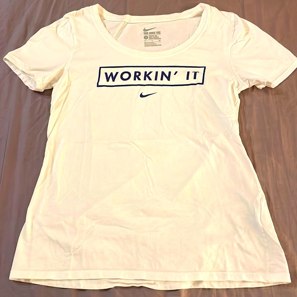 Nike “Workin’ It” t-shirt. Great for everyday or workouts!!